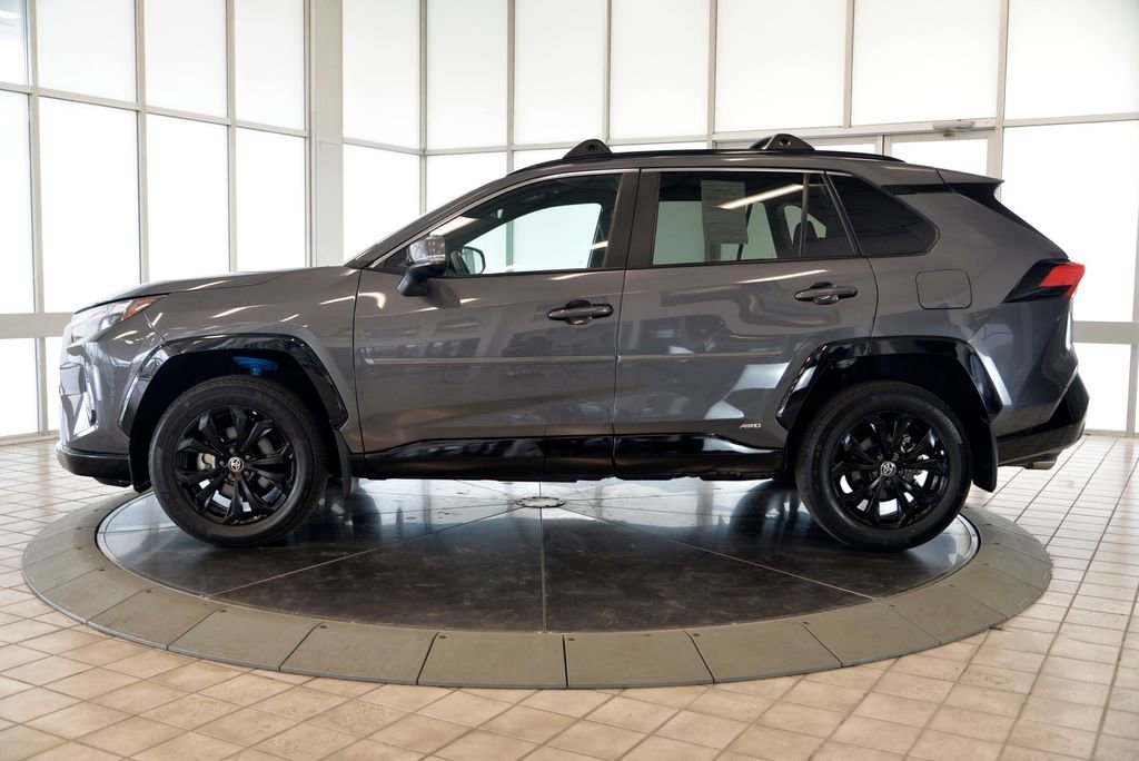 2023 Toyota RAV4 SE - Photo 5