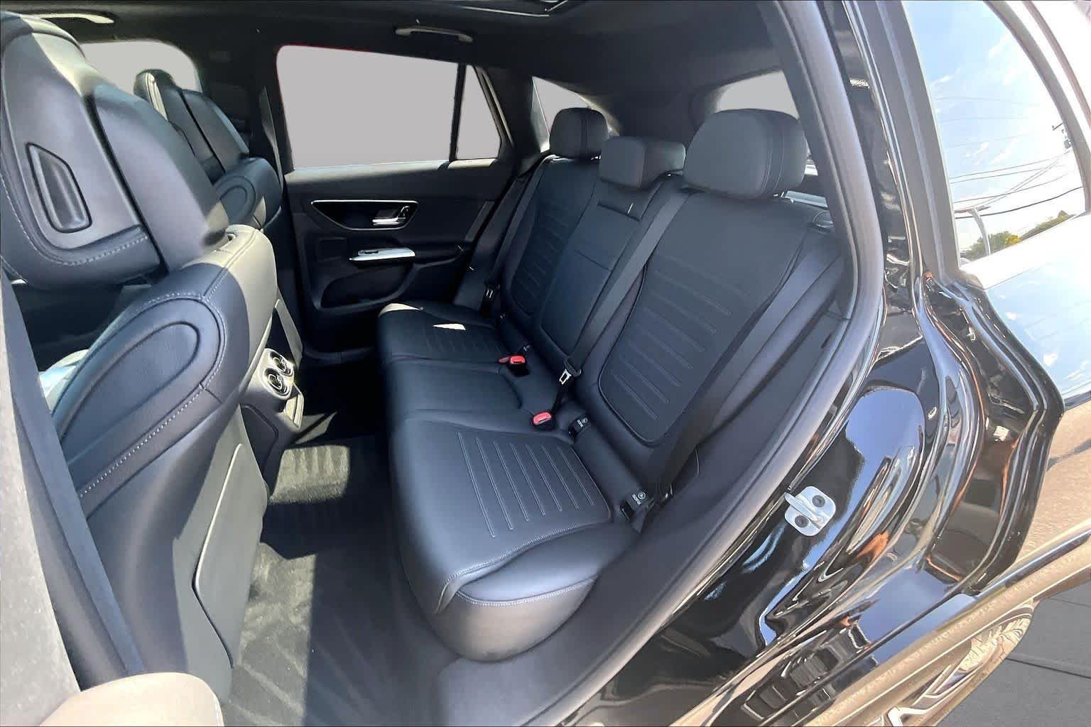 Certified Used 2026 Black Mercedes-Benz GLC 300 image 20
