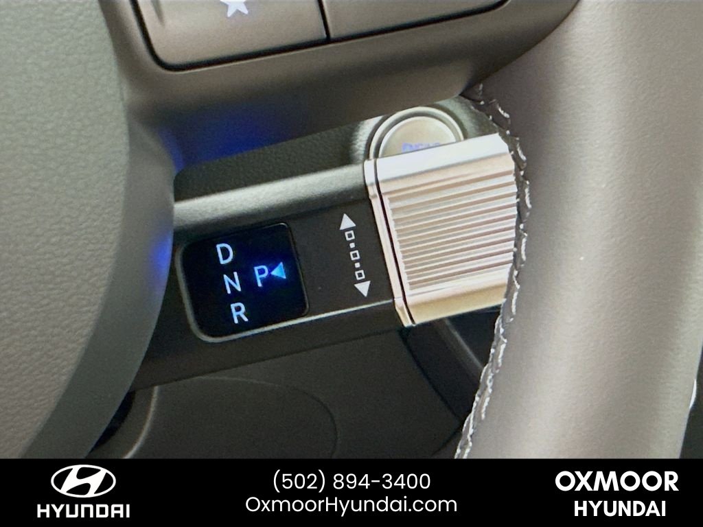 Used 2025 Abyss Black Hyundai SEL image 16