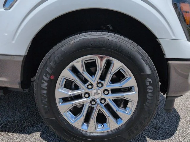 New 2026 White Ford King Ranch image 11