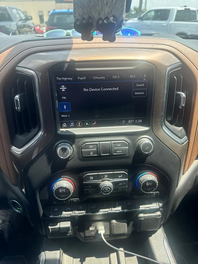Used 2019 Black Chevrolet High Country image 5
