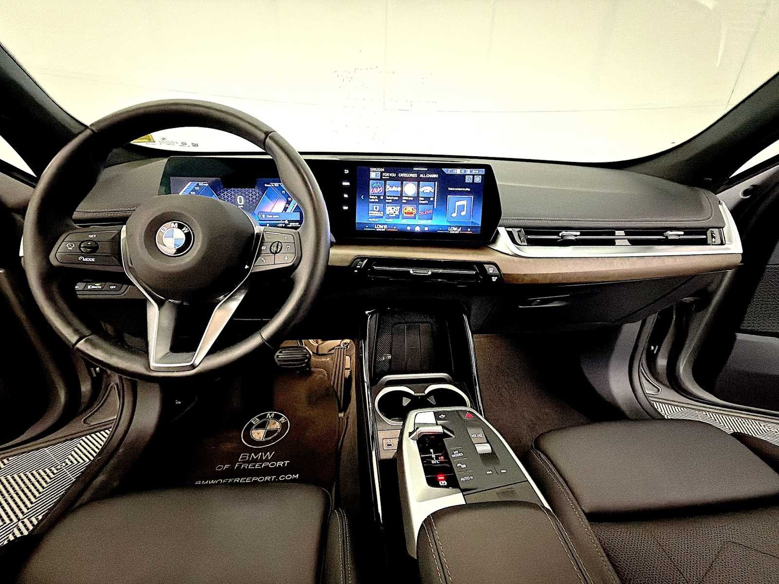 2024 BMW X1 28i - Photo 14