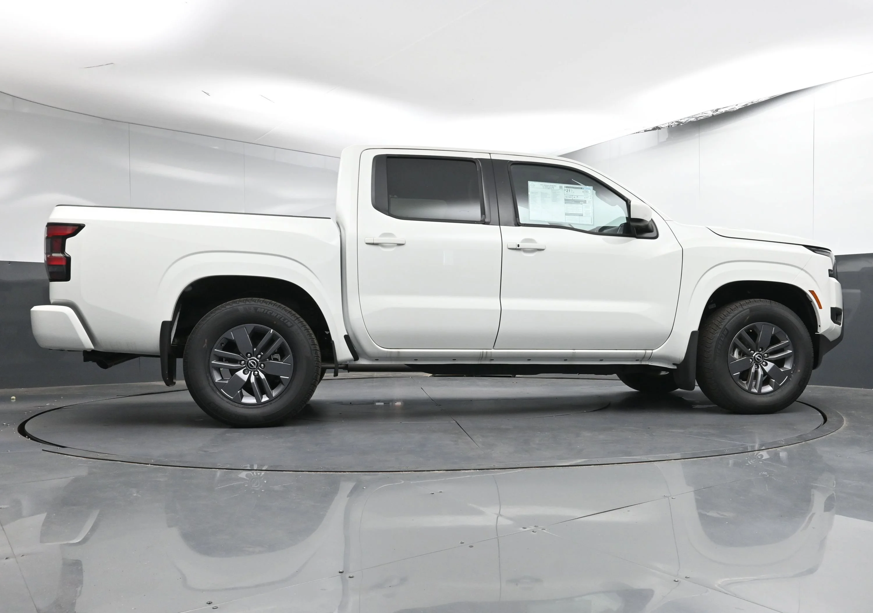 New 2025 Glacier White Nissan Crew Cab SV image 22