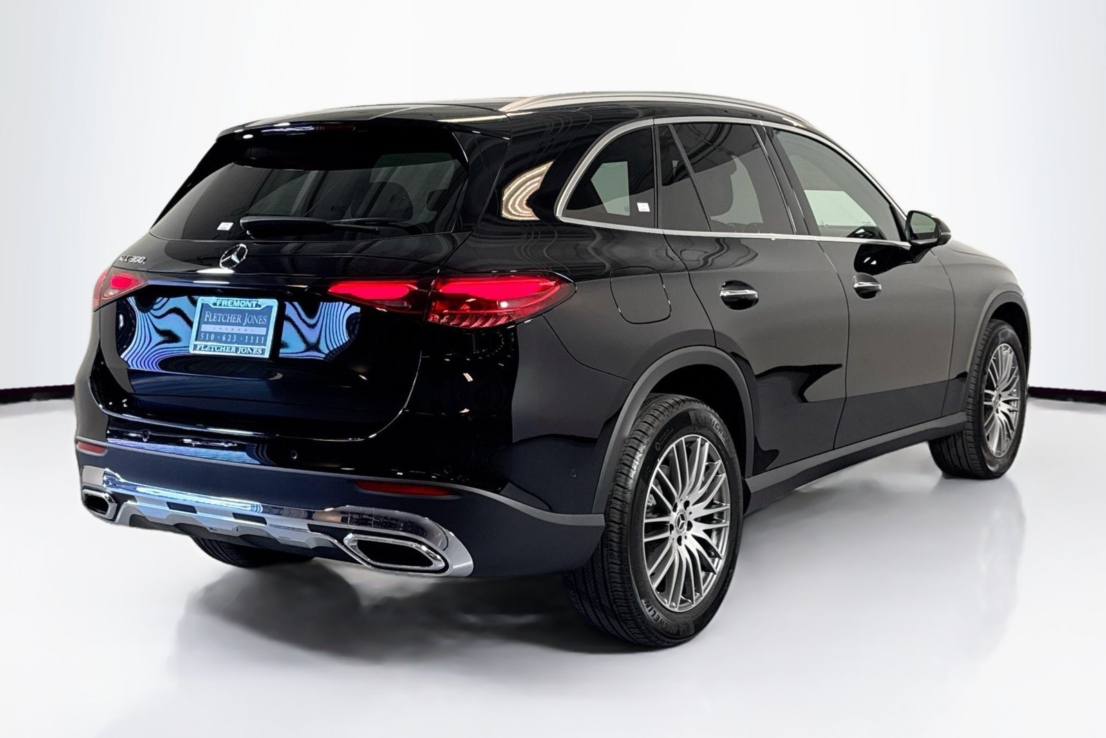 New 2026 Black Mercedes-Benz GLC 300 image 5