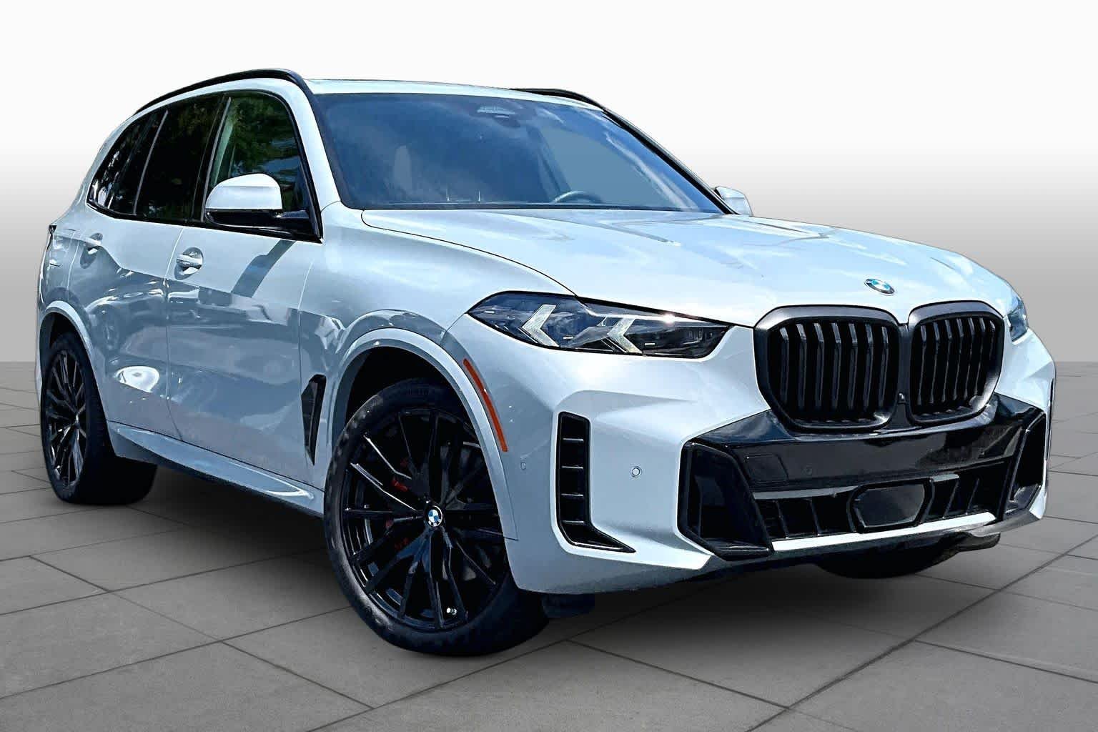 Used 2025 Brooklyn Grey Metallic BMW xDrive40i image 3