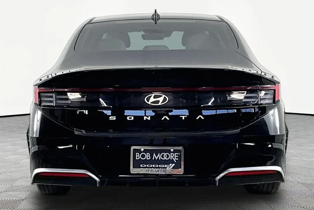 Used 2026 Black Hyundai SEL Sport image 5