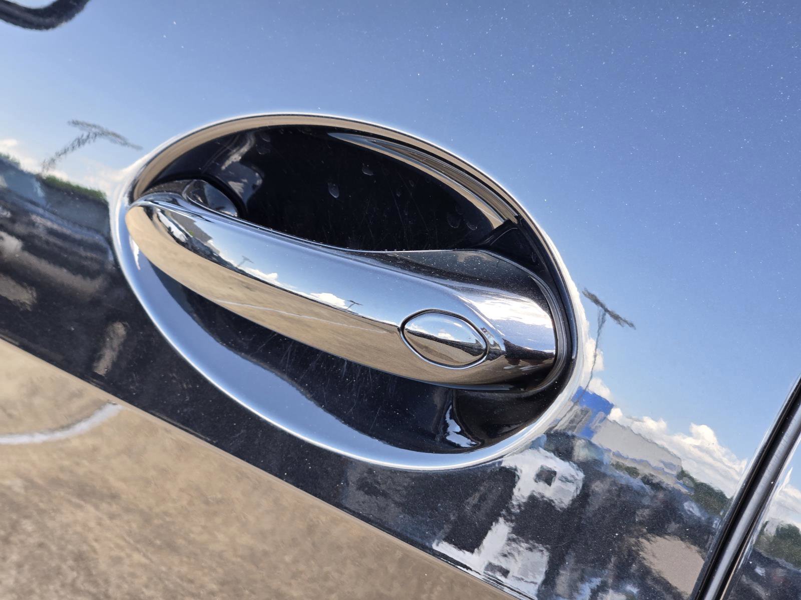 Used 2024 Black Sapphire Metallic BMW M60i image 39