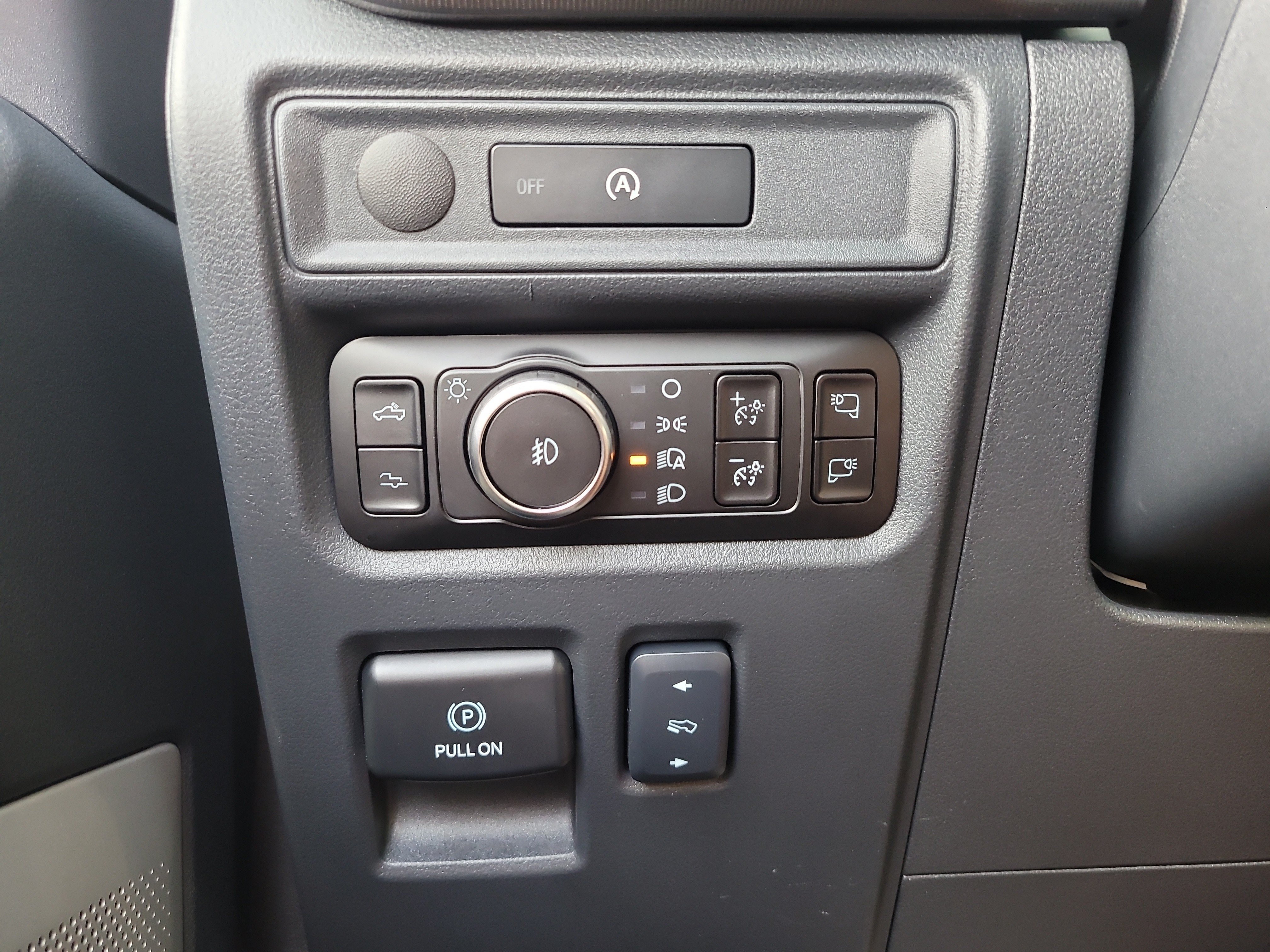Used 2025 Oxford White Ford Raptor image 31