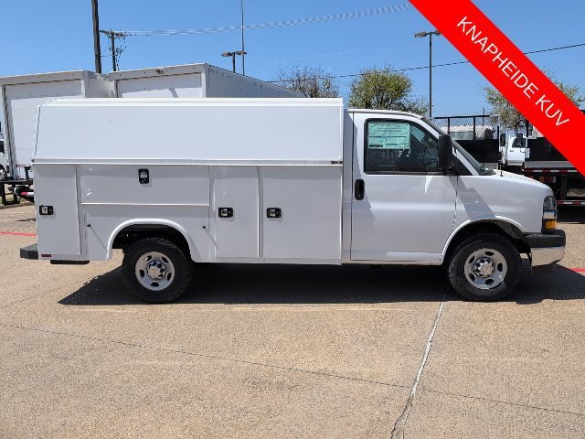 New 2026 Summit White Chevrolet 1WT image 20
