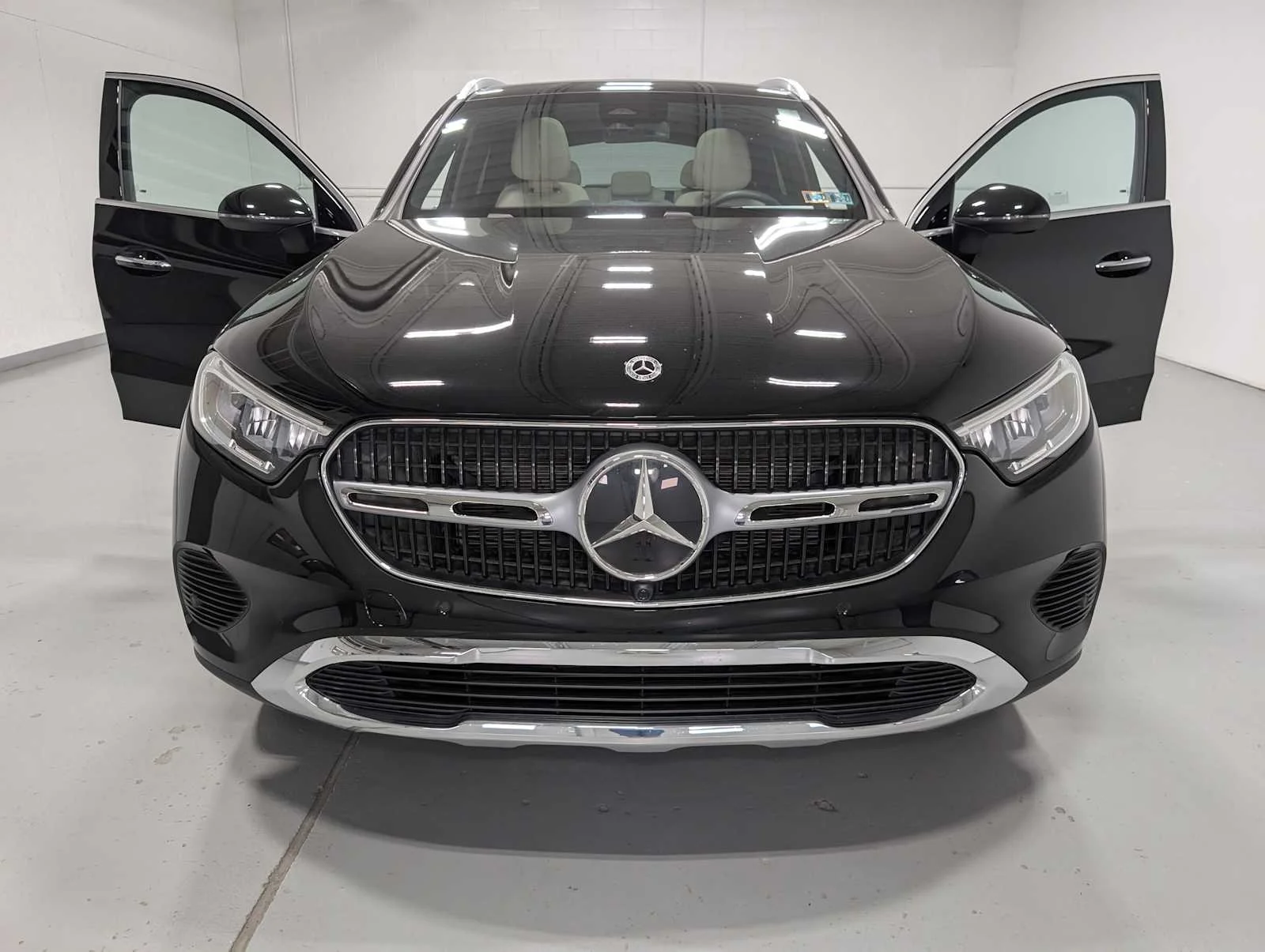Used 2026  Mercedes-Benz GLC 300 image 15