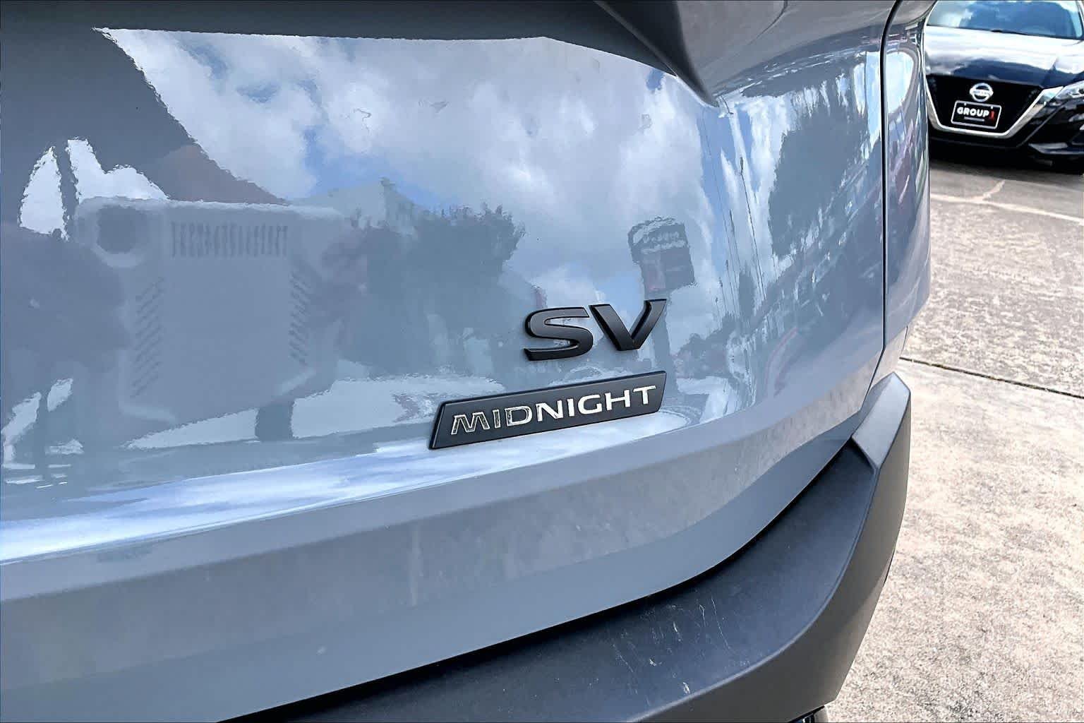 Used 2023 Boulder Gray Pearl/Super Black Nissan SV image 10