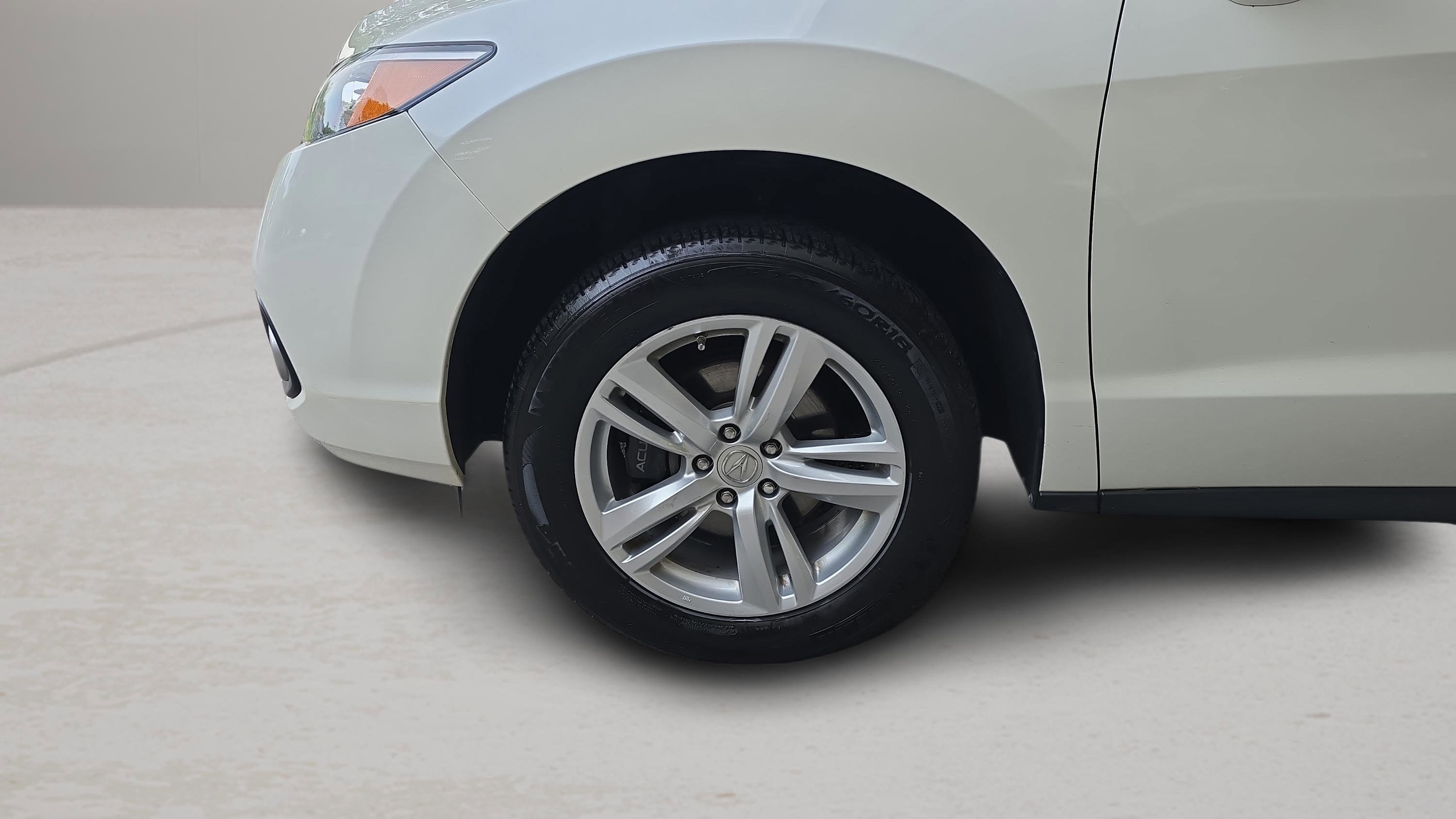 Used 2014 White Acura AWD image 28