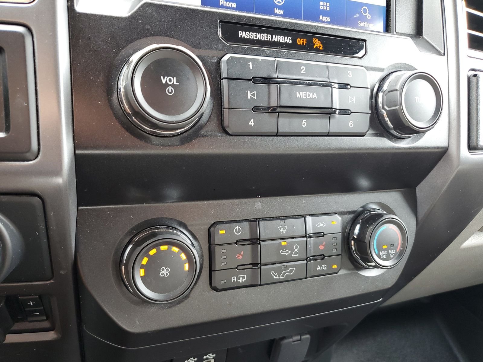 Certified Used 2020 Silver Ford XLT image 25