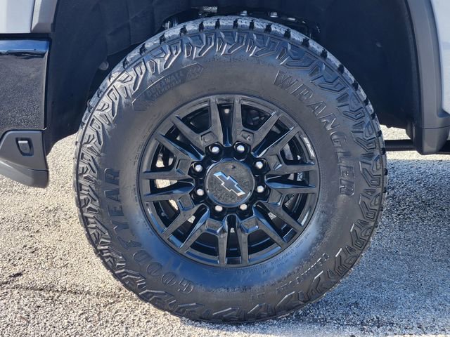2025 Chevrolet Silverado 2500HD ZR2 - Photo 10