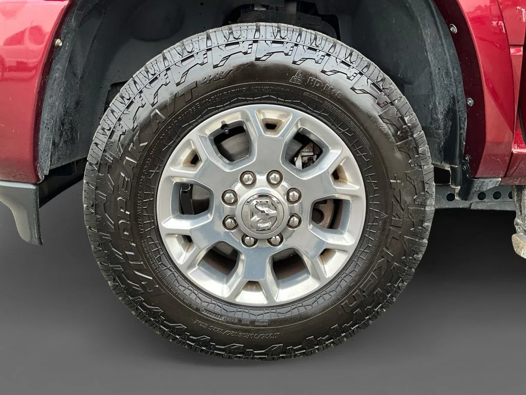 Used 2022 Delmonico Red Pearlcoat Ram Laramie image 14