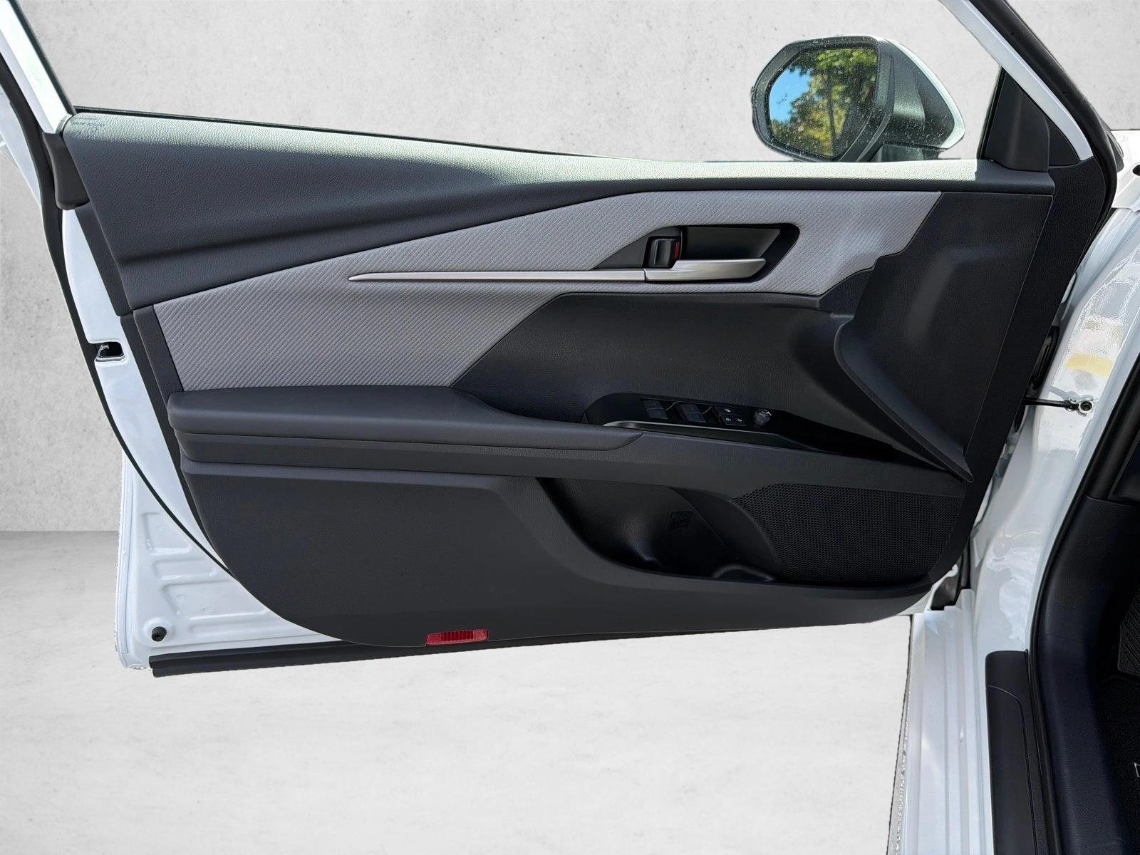 New 2026 Ice Cap Toyota SE image 10