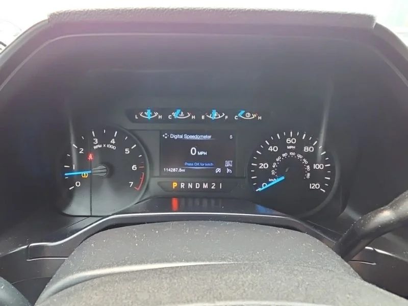 Used 2015  Ford XLT image 12