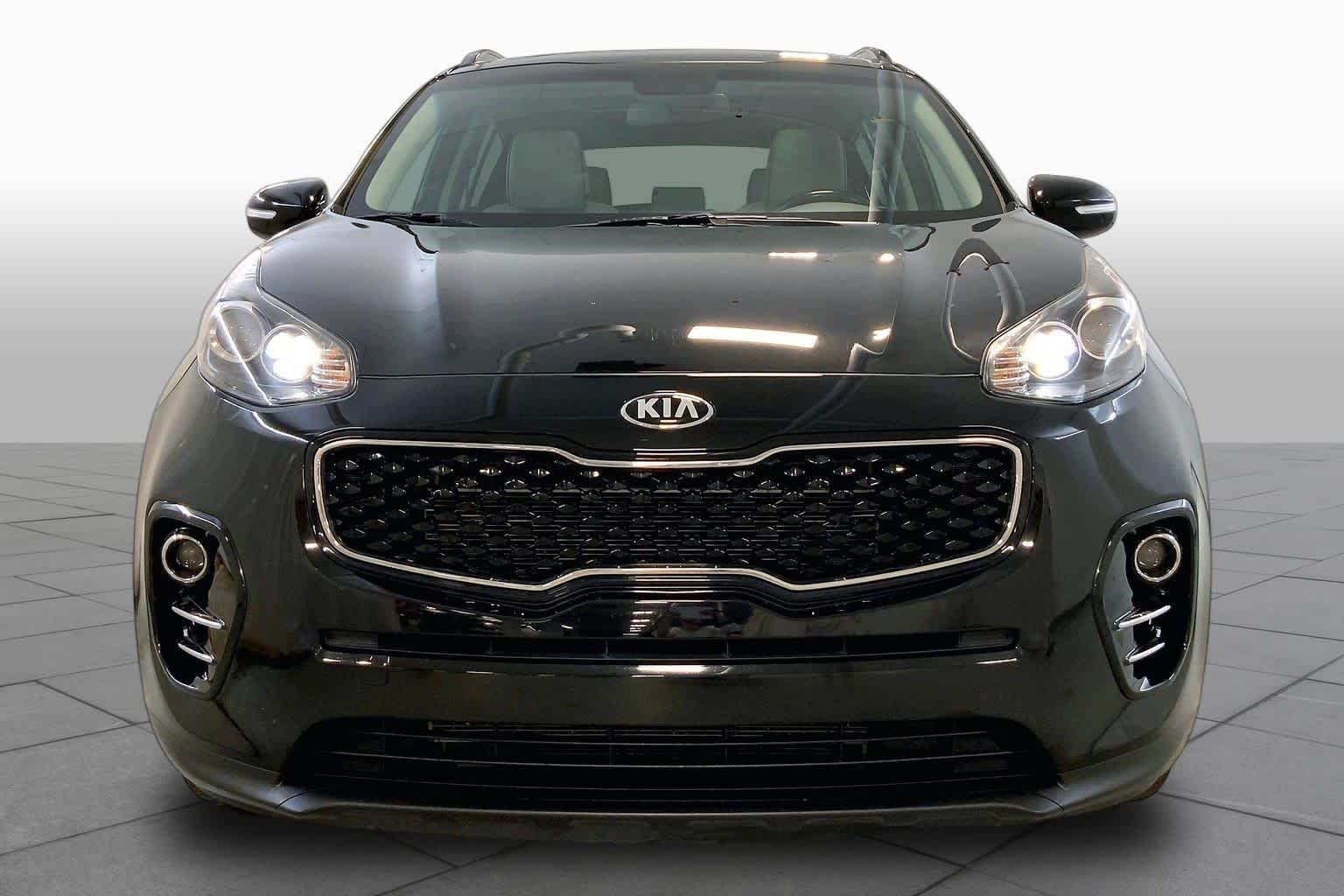 Pre-Owned 2019 Kia Sportage EX