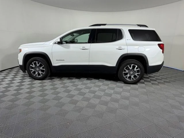 Used 2023 White GMC SLT image 4
