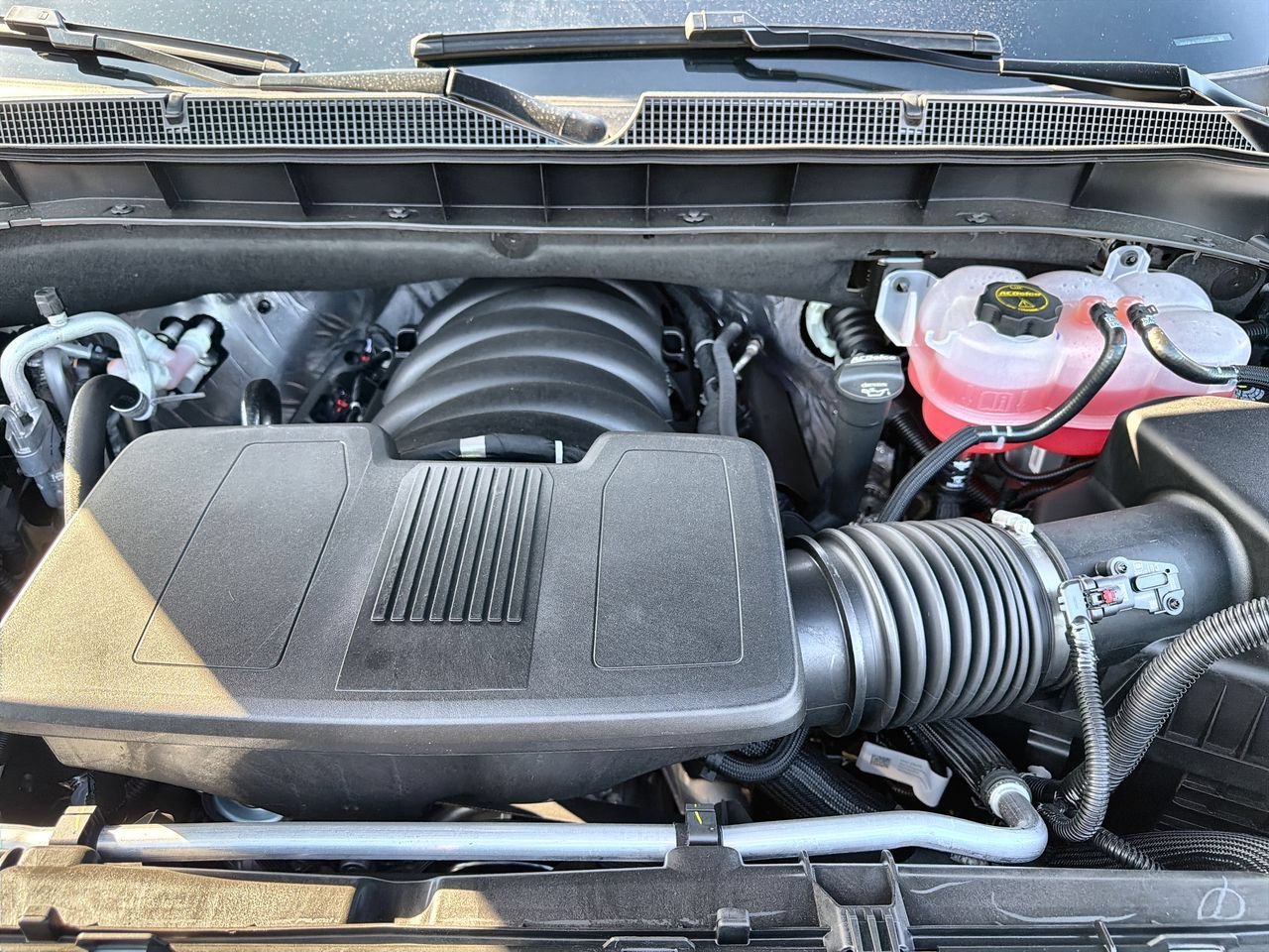 2026 Chevrolet Suburban Premier - Photo 25