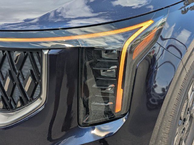 New 2027 Deep Chroma Blue Kia LXS image 10