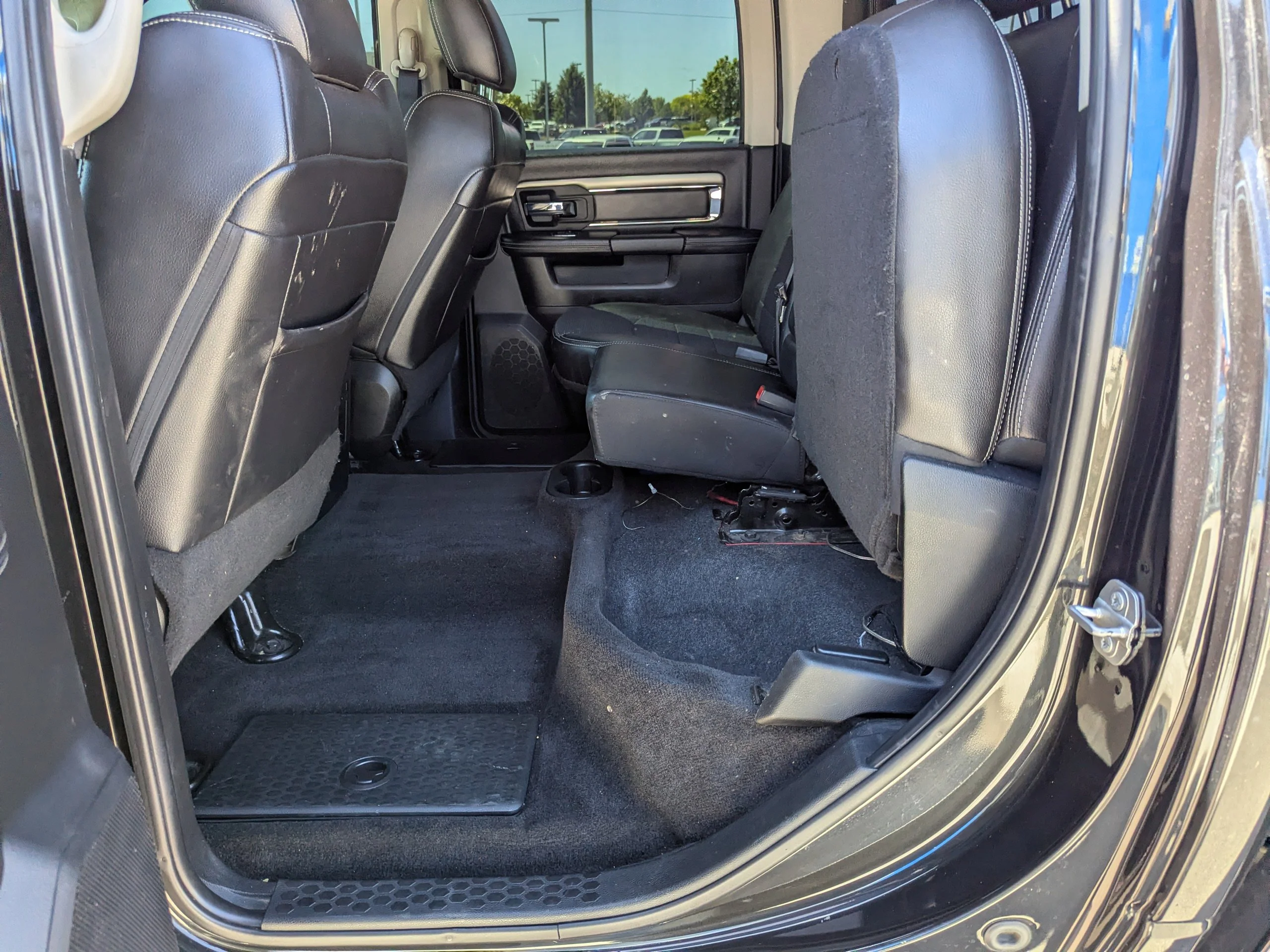 Used 2018 Brilliant Black Crystal Pearlcoat Ram Big Horn image 31
