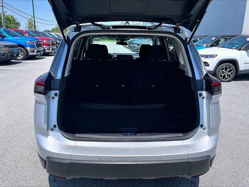 Used 2024 Silver Nissan S image 34