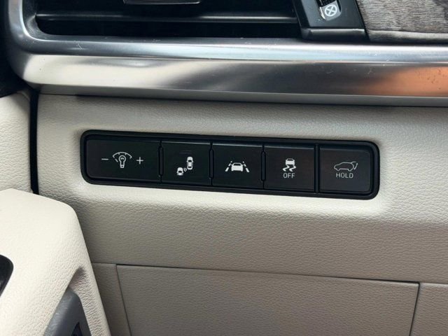 Used 2020 White Kia SX image 22
