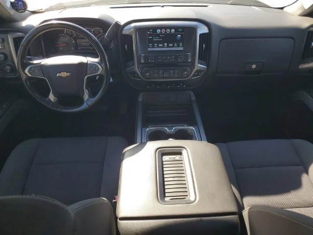 Used 2018 SILVER ICE METALLIC Chevrolet LT image 28