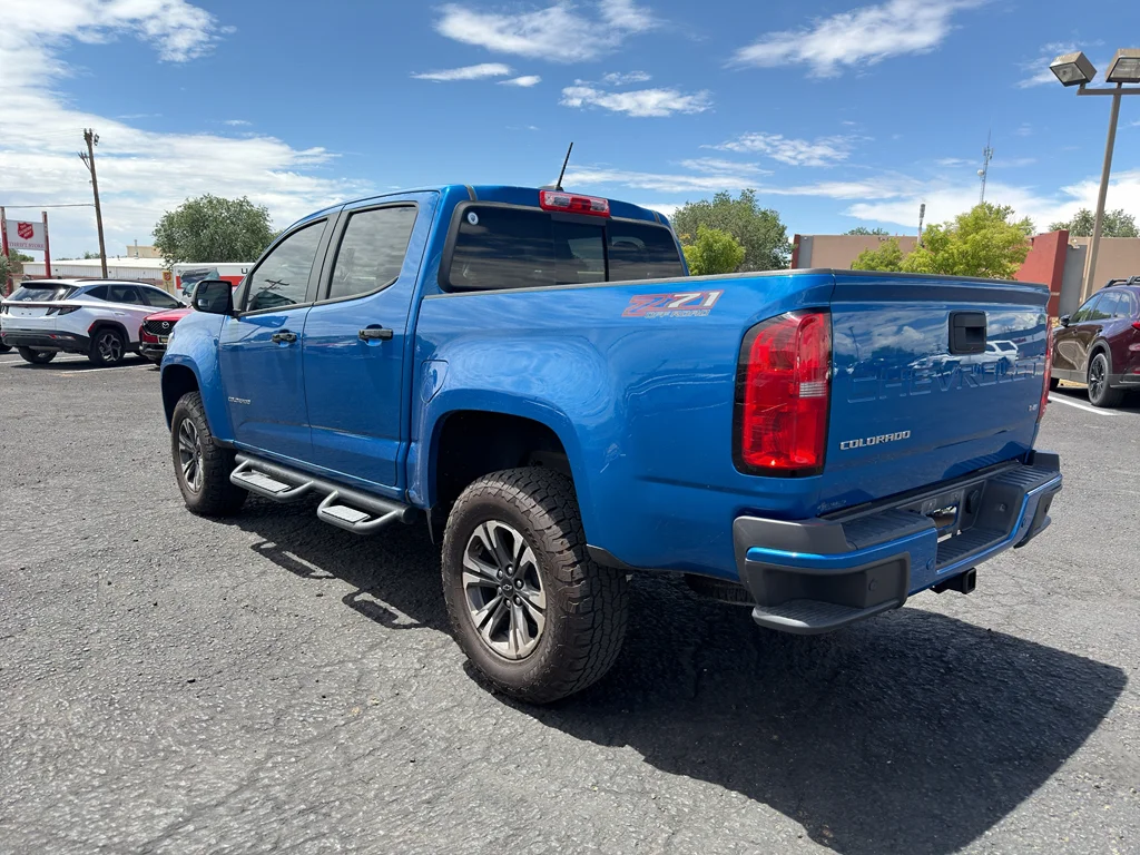 Used 2022 Bright Blue Metallic Chevrolet 4WD Z71 image 8