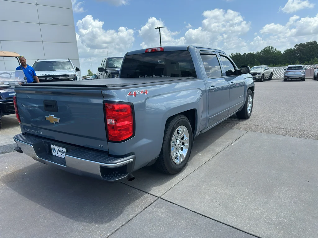 Used 2016 Slate Gray Metallic Chevrolet LT image 4