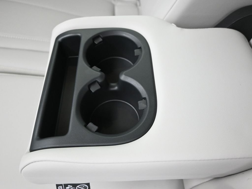 Certified Used 2026 White INFINITI PURE image 18