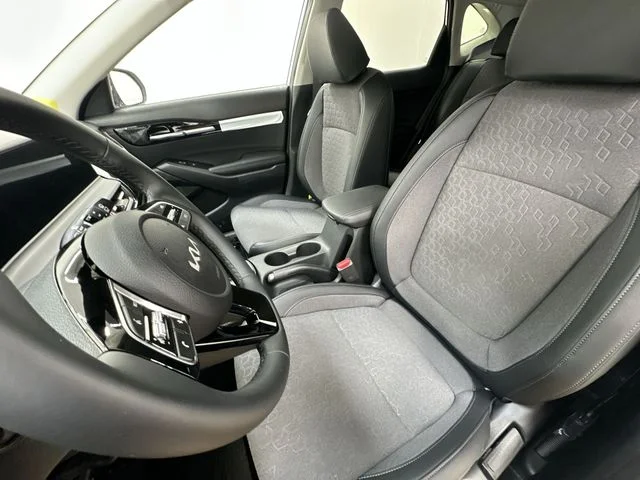 New 2026 Snow White Pearl Kia S image 14