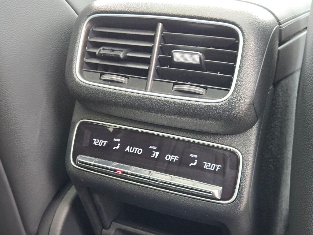 Used 2025  Mercedes-Benz GLS 450 image 11