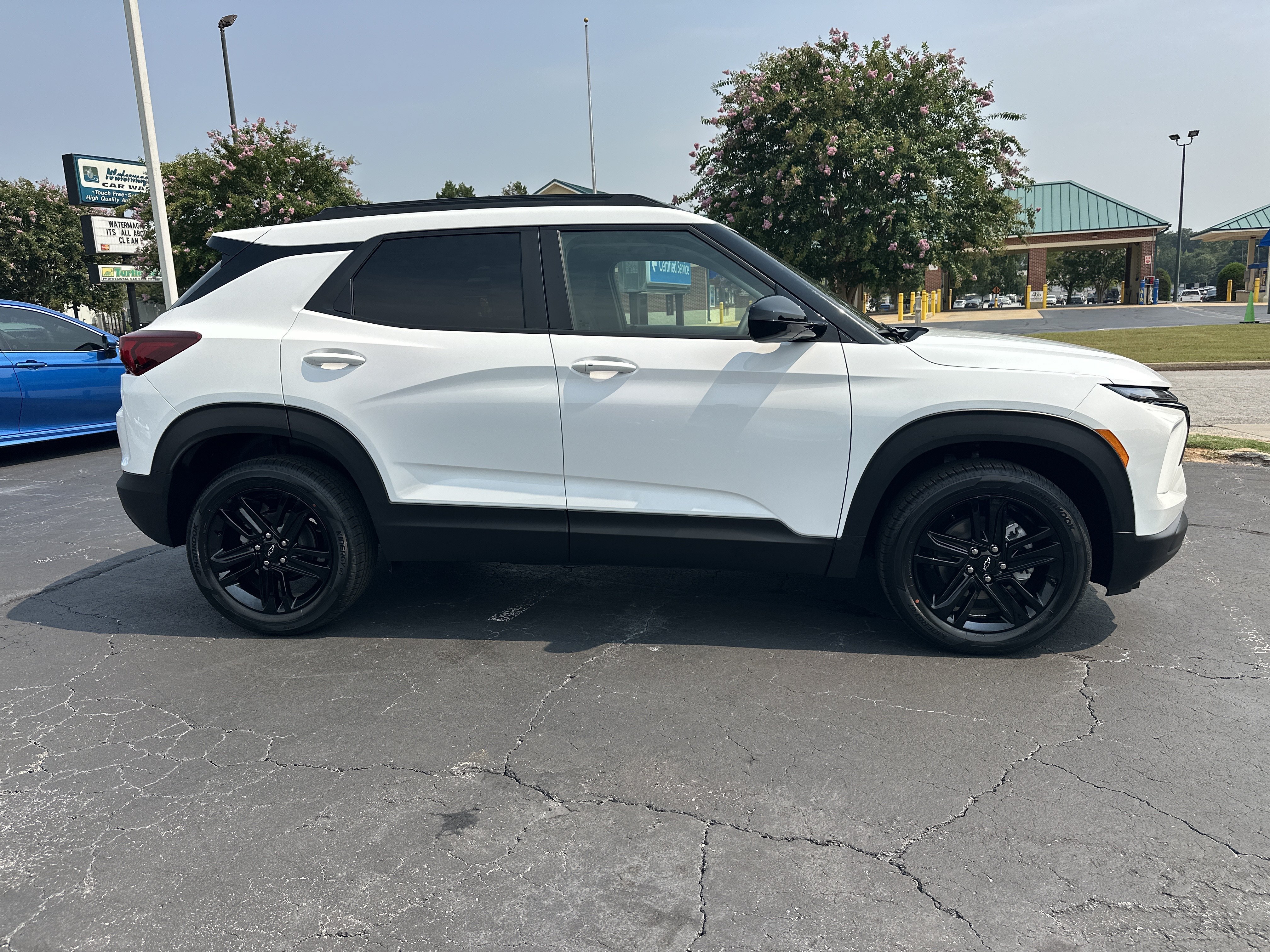 New 2026 Summit White Chevrolet LT image 9