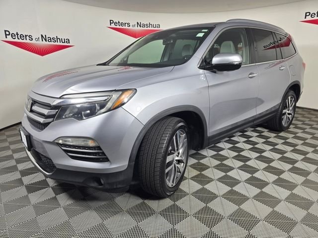 Certified Used 2017 White Diamond Pearl Honda Touring image 11
