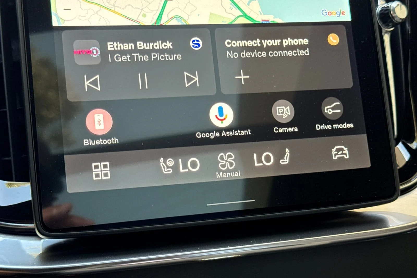 New 2026 Onyx Black Volvo T8 Plus 7-Seater image 24