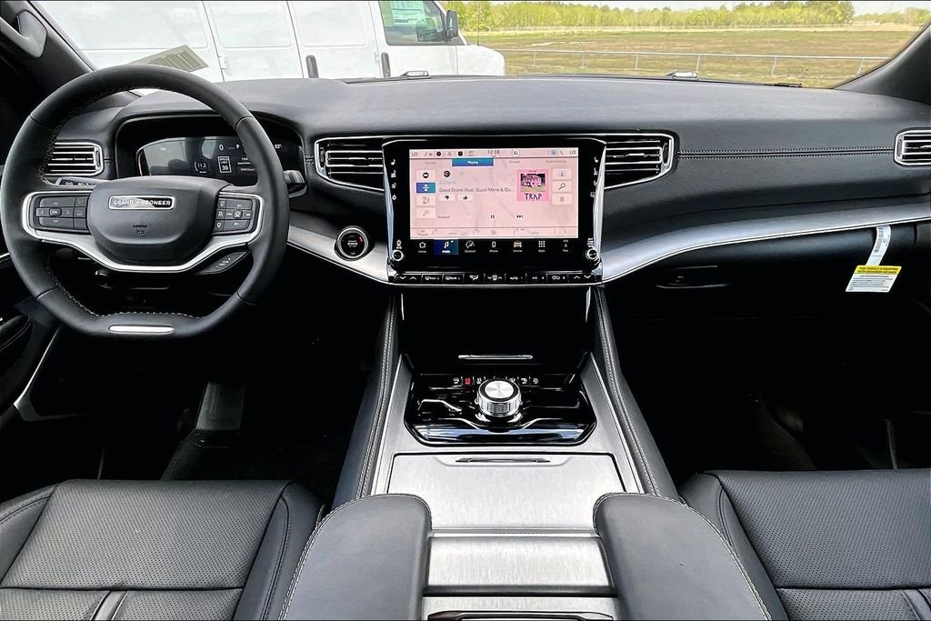 New 2026 Jeep Grand Wagoneer L 4D Sport Utility