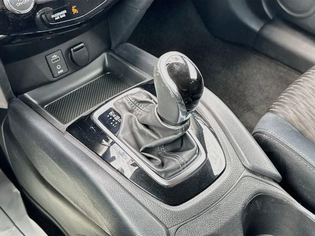 Used 2017 Blue Nissan SV image 19