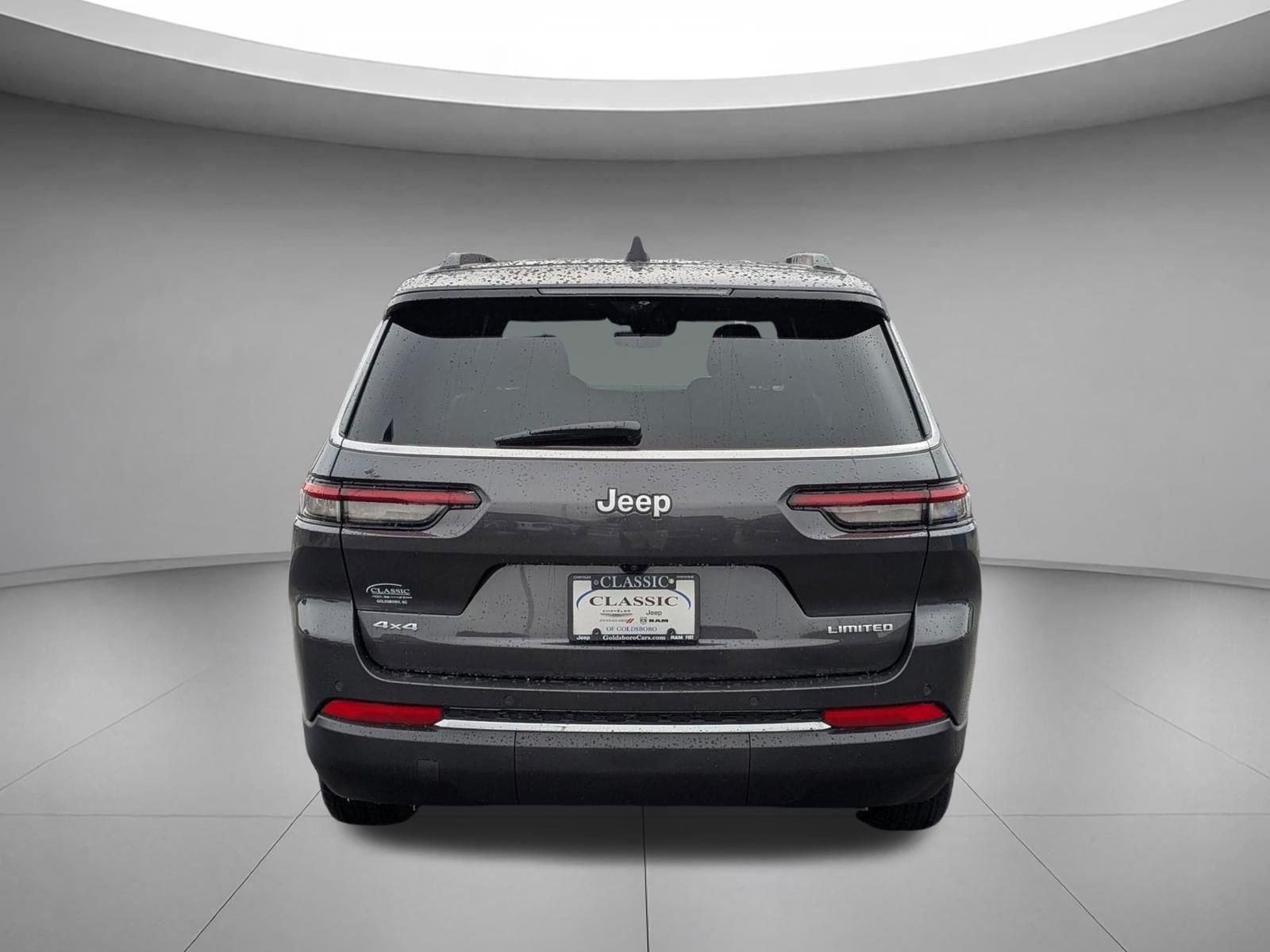 Used 2025 Baltic Gray Metallic Clearcoat Jeep Limited image 6