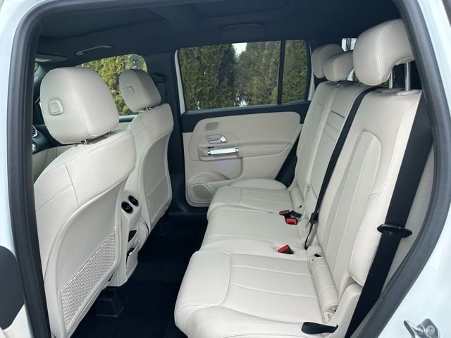 New 2026 Polar White Mercedes-Benz GLB 250 image 18