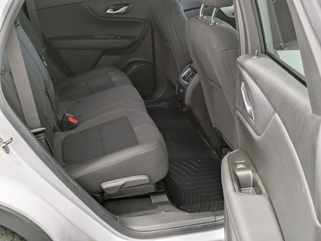 Used 2021 White Chevrolet LT image 18