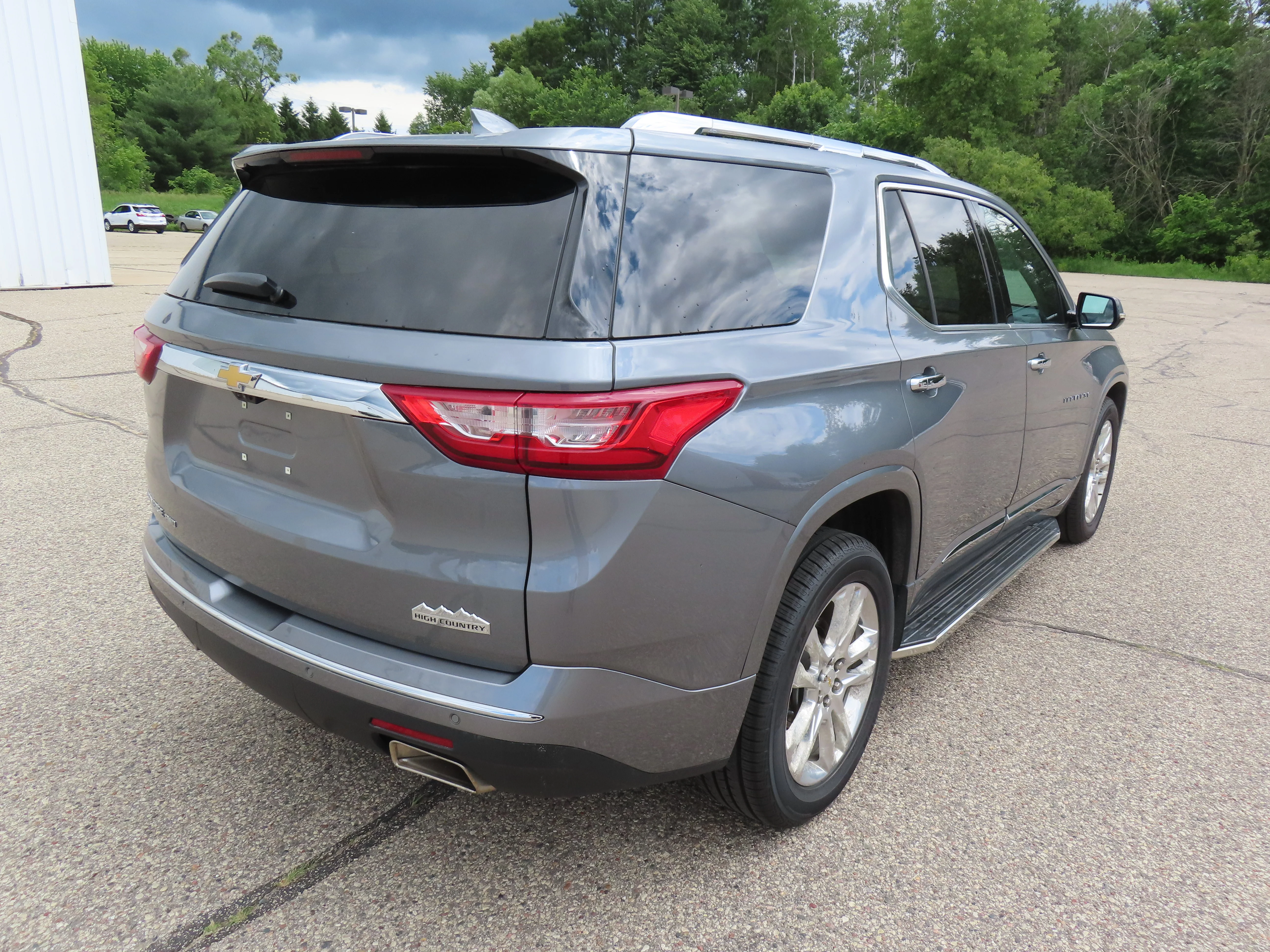 Used 2018 Satin Steel Metallic Chevrolet High Country image 4