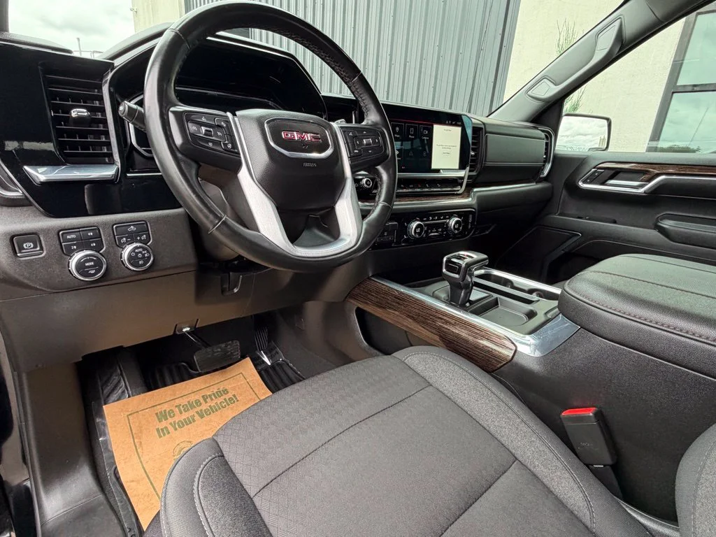 Used 2024 Black GMC Elevation image 11
