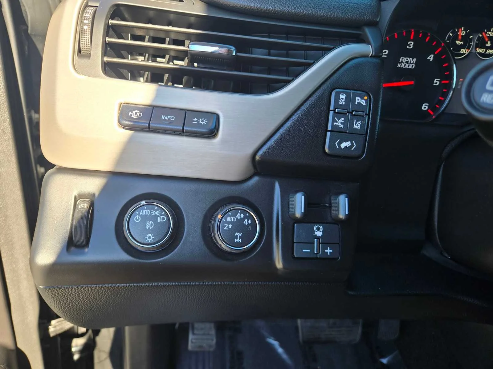 Used 2015 ONYX BLACK GMC Denali image 20
