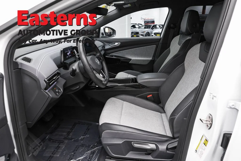 Used 2023 White Volkswagen Pro image 13