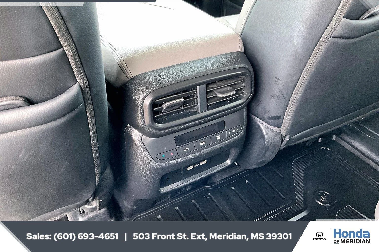 Used 2023 Lunar Silver Metallic Honda EX-L image 25