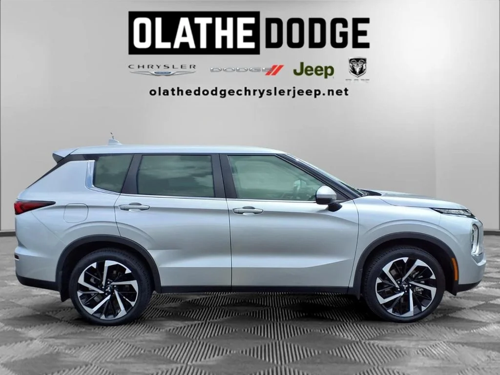 Certified Used 2022 Silver Mitsubishi ES image 29