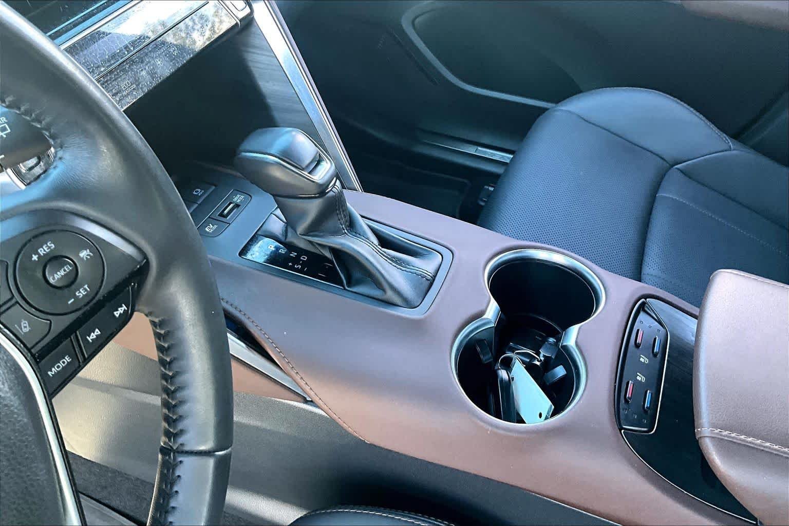 Used 2023 Wind Chill Pearl Toyota Limited image 16