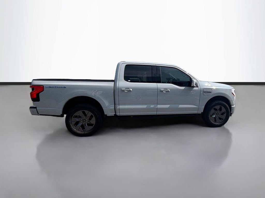 Used 2023 Avalanche Ford Lariat image 4